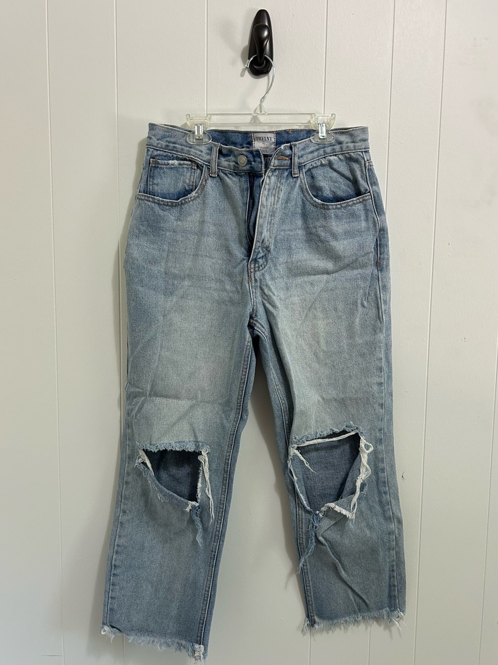 Women’s Light Blue Distressed Straight-Leg Jeans